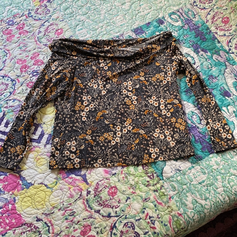 Off the shoulder cowl neck floral shirt